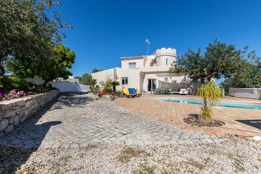 Looking to Landscape Sea View Private Pool Villa