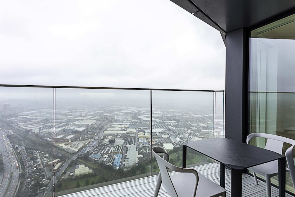 Icon Tower Flat VII