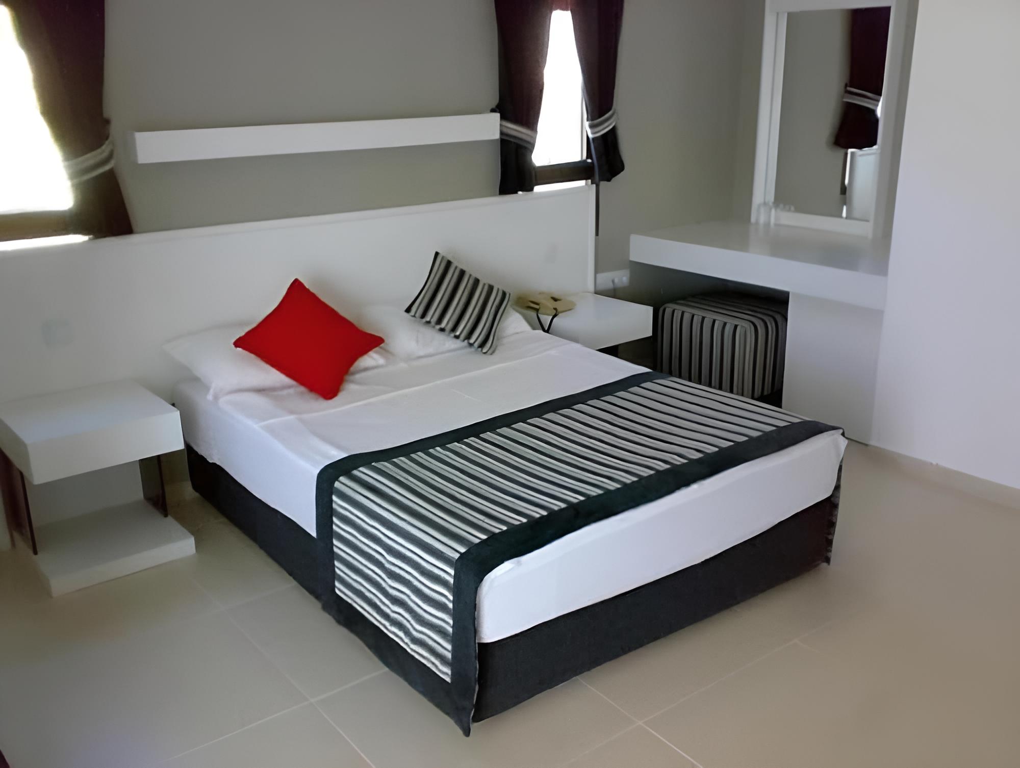 Ladin Hotel