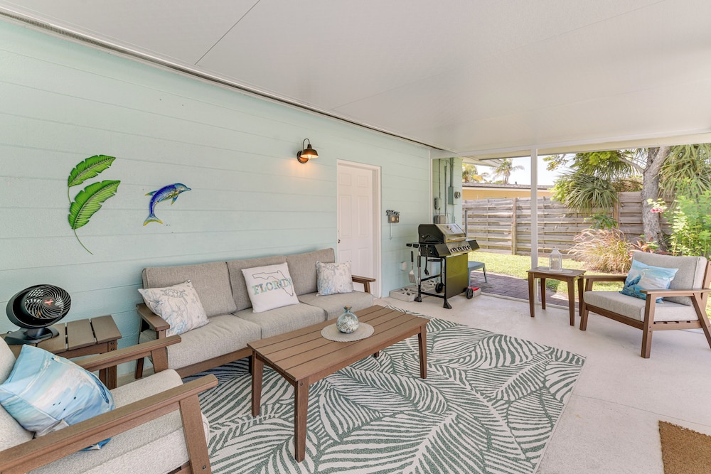 Beach Gear Provided! Cozy Family Home in Bradenton