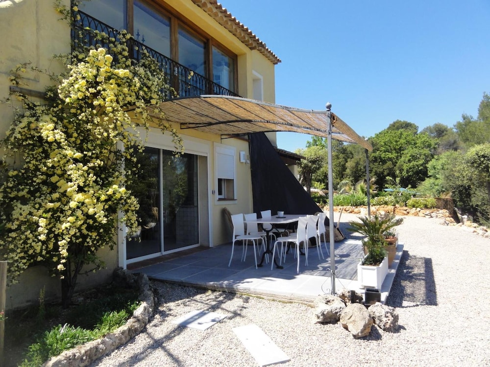 Domaine de Borie Chambres d'Hôtes view 3