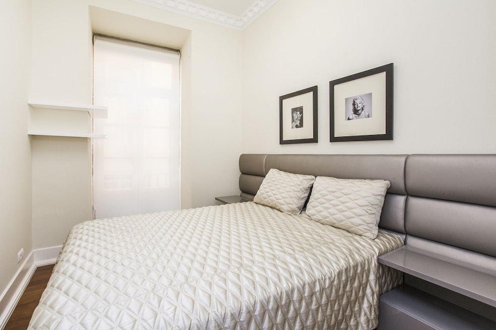 LxWay Apartments Rua da Madalena view 4