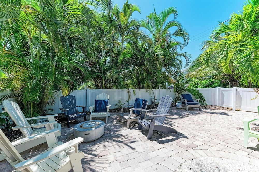Anna Maria Island Blue Bella Bliss - Private Heated Pool