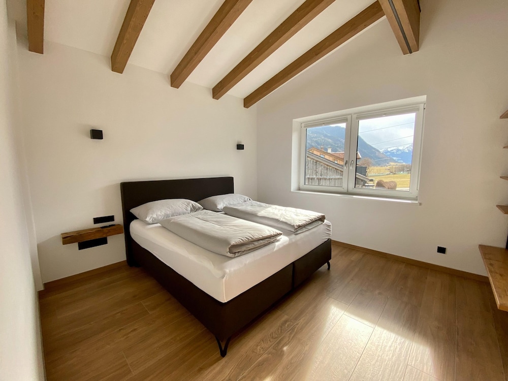 Attic Apartment in Saalfelden Near Ski Slopes