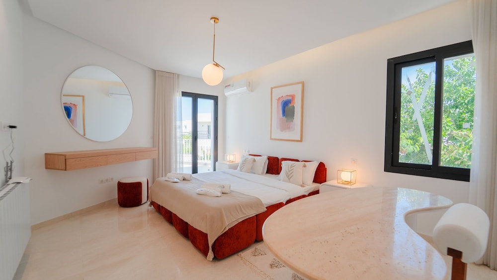 Villa Malaga Luxury for 10 in Central Marsa
