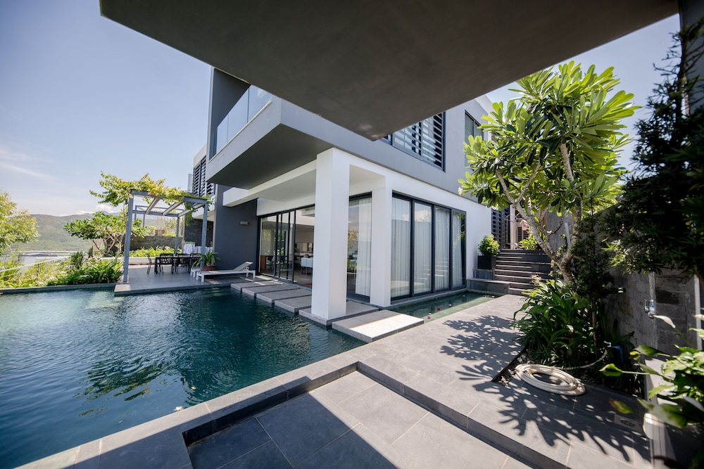 Acqua Villa Nha Trang