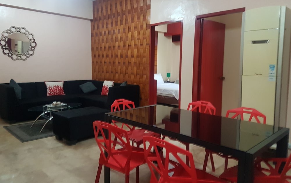 TSC Suites by Eastland Residences
