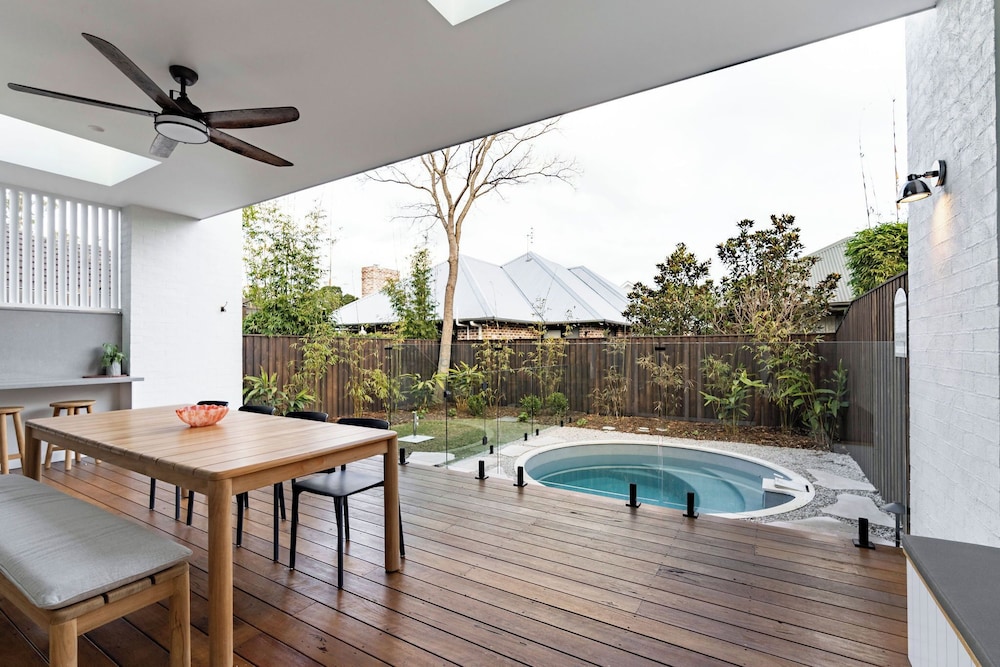 Rubus Residences, Berry - by Linnaeus Collection