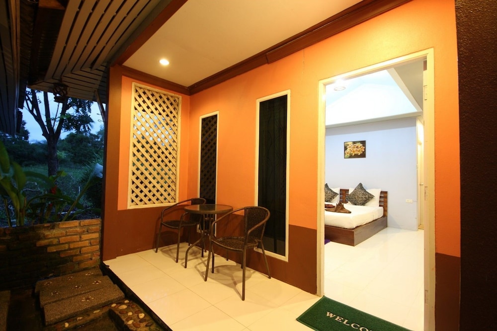 Baan Dahla Resort