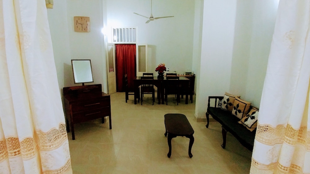 HSN Home Villa - Colombo view 4
