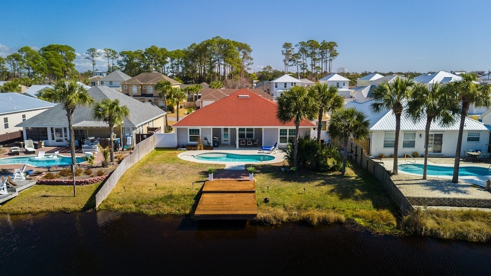 Lakeside Dream 4 Bedroom Home