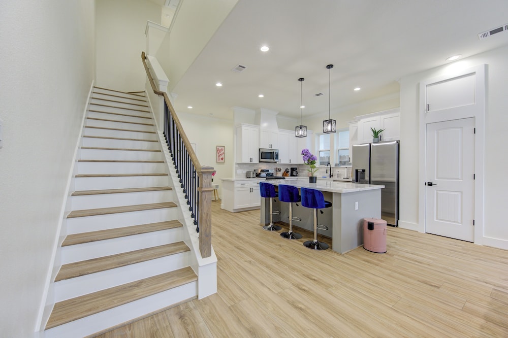 Prime EADO 4 BR Downtown Houston - Image 3