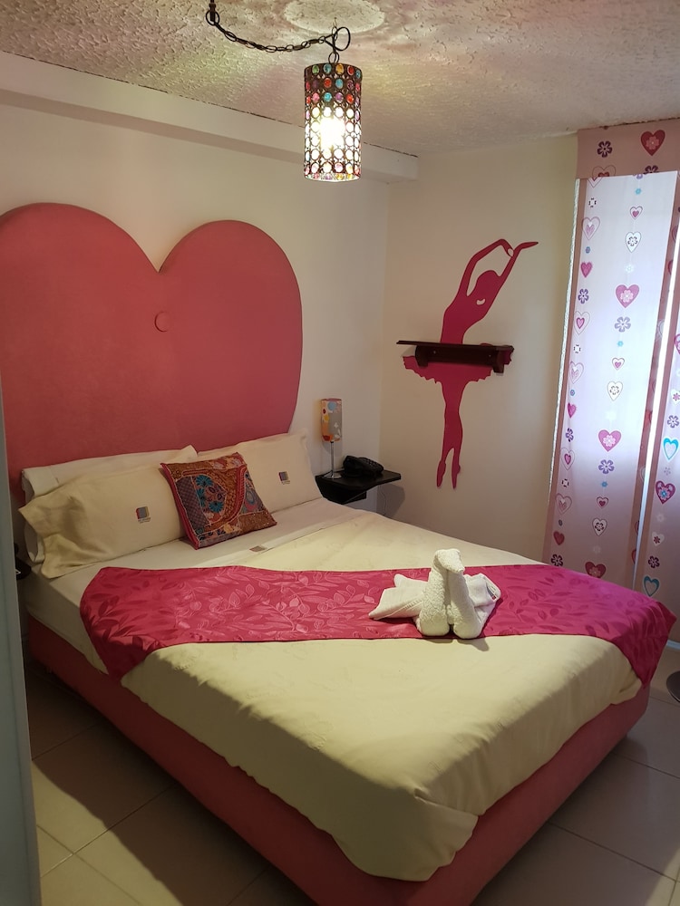 Hotel Boutique San Sebastian - Caters to Gay