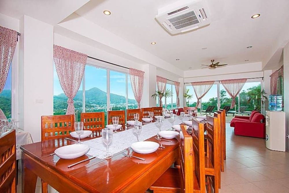 Villa Glenisla - Luxury Villa With Seaview view 4