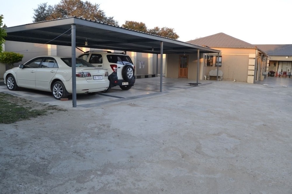 Thembisi Guesthouse
