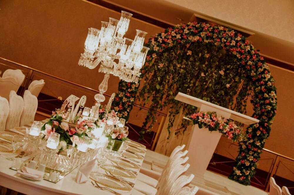 Ege Palas İş Oteli - Image 39