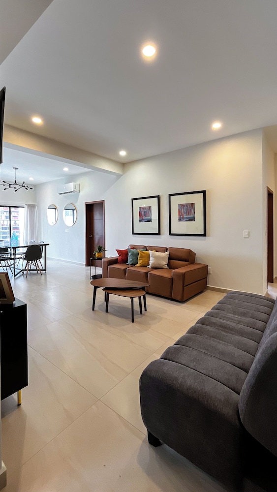 Makeva Condos - Near Malecon