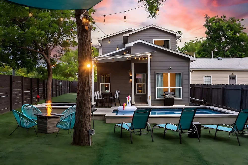Downtown Austin Oasis Pool & Hot Tub