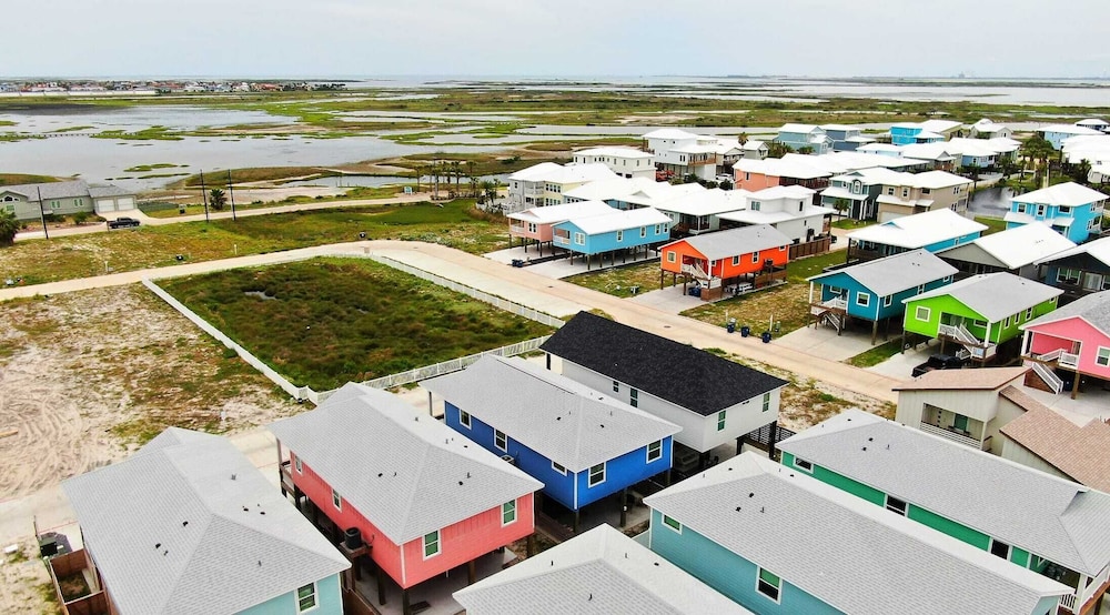 Salty Texan by Avantstay Central Location, Views