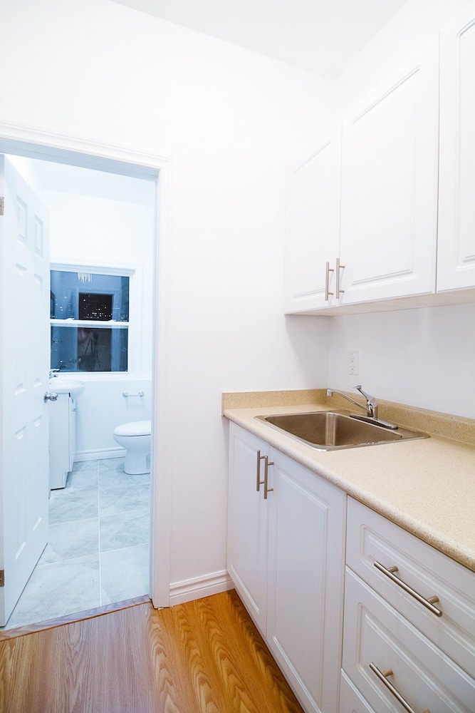 2 Bedroom Apartment near Kensington Market - Unit 9 - Image 3