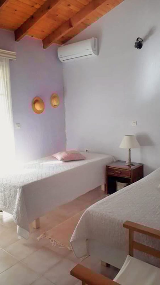 Agrilis Cottage Near the Beach photo 4