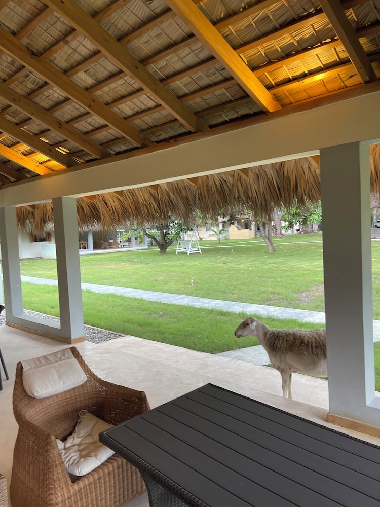 Nizao Beach Lodge