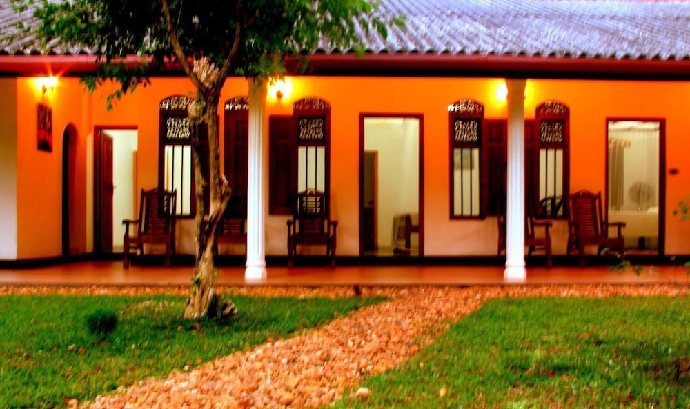 Aragorn Villa