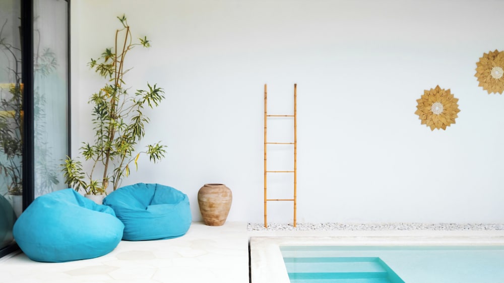 Loona Palm Villas by Villa Finder