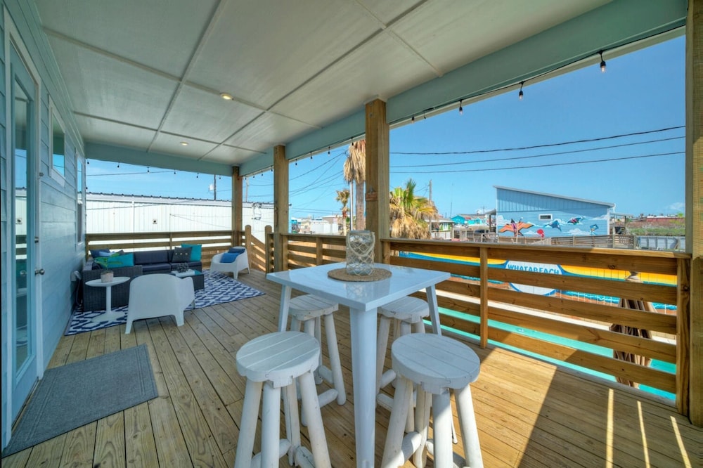 Whatabeach by Avantstay Private Pool Cabana Bar