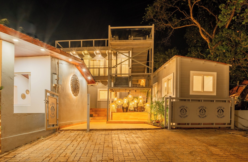 ELIVAAS House of Neptune 1 BHK Boutique