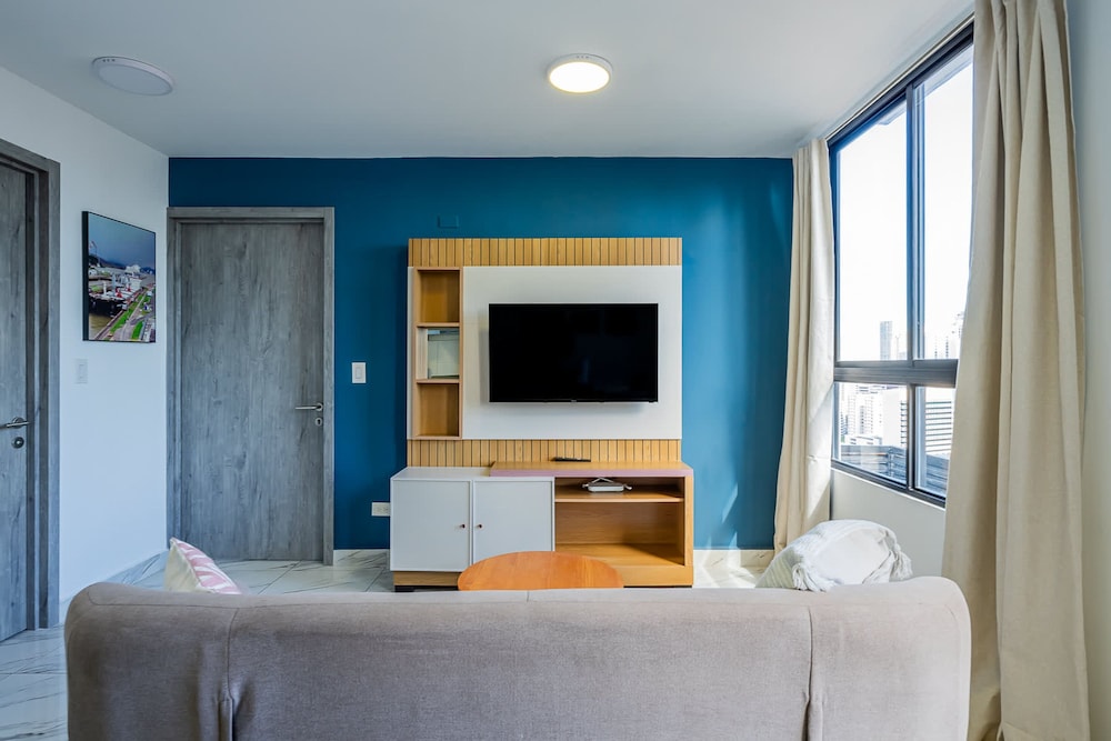 w Comfy 1BR w Great View in Calle 50