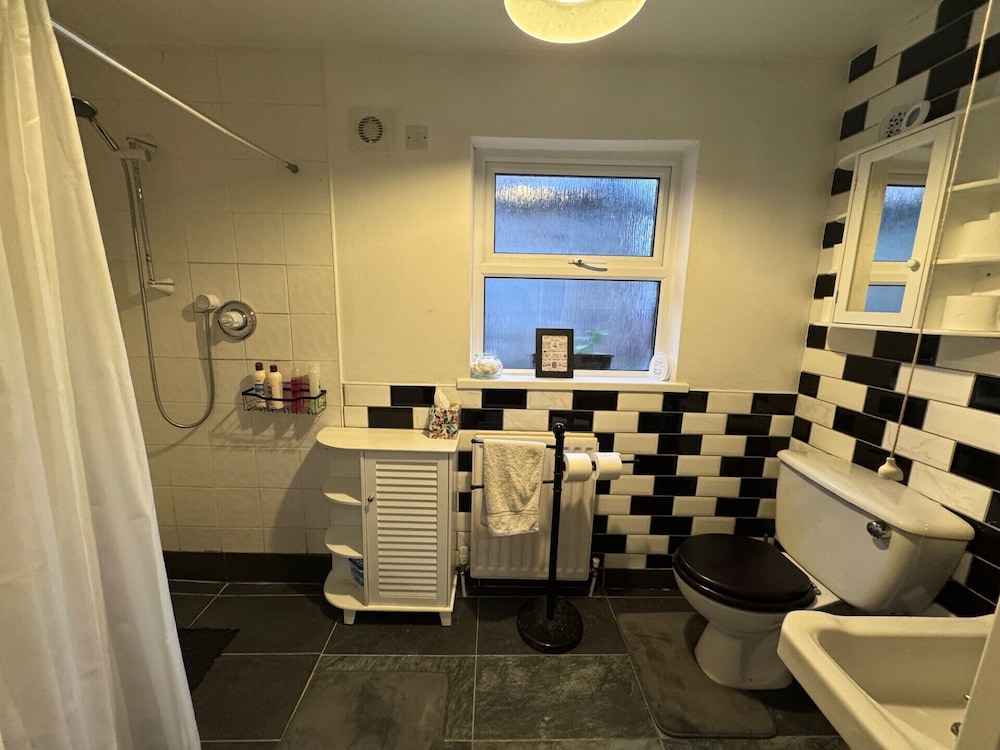 The Old Post Office Lodge and Retreat