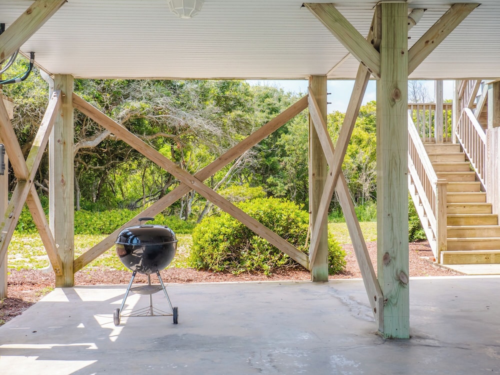 Pelican Palms by Topsail Realty