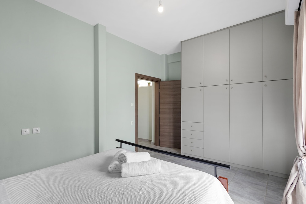Litsa s Maisonette Near Sea - City Center