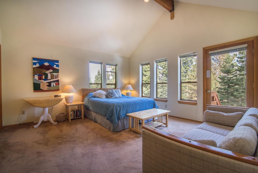 Atkin 4 Bedroom Holiday Home By Tahoe Truckee