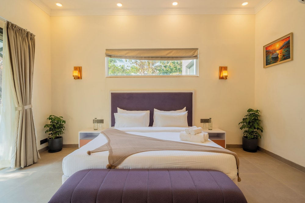 ELIVAAS Laguna Camellia | Luxe 4 BHK Villa Near Popular Beaches with Private Pool
