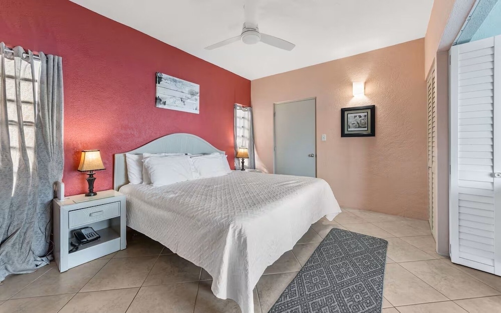 D11 1 Bedroom Condo