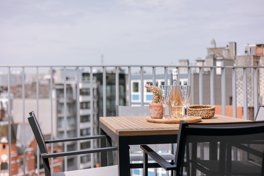 Huswell - Cozy Seaside Apartment With Terrace