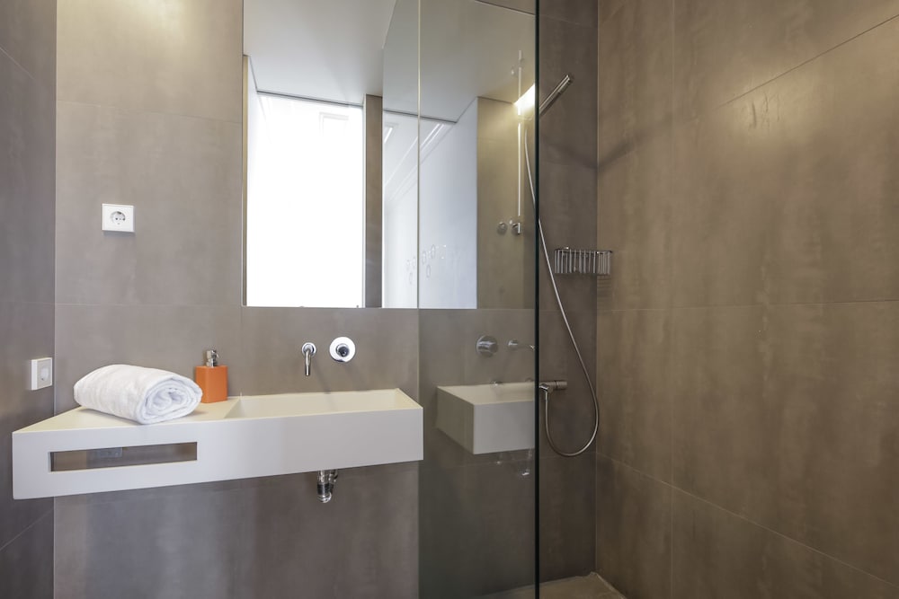 Bairro Alto Apartments by linc