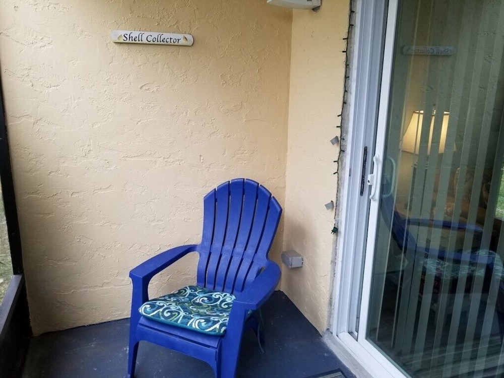 Pelican Inlet B115 2 Bedroom Condo by RedAwning view 5