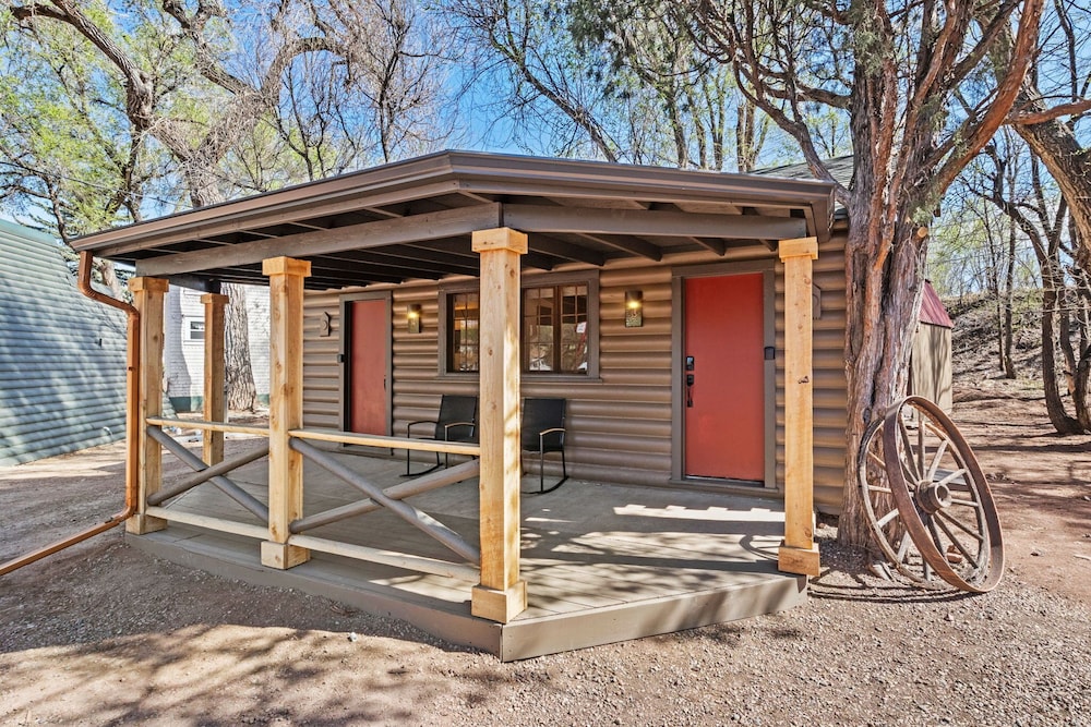 Timber Lodge Cabin 13