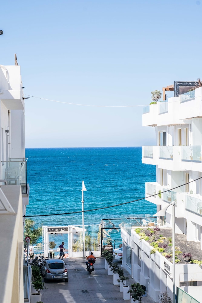 Greta Apartments