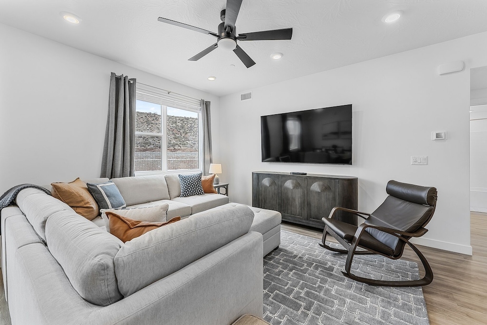 Starlight Crossing 4 Bedroom Condo