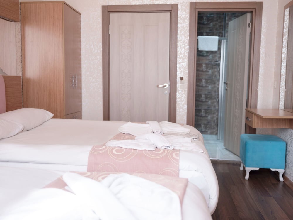 Megaron Hotel - Image 16