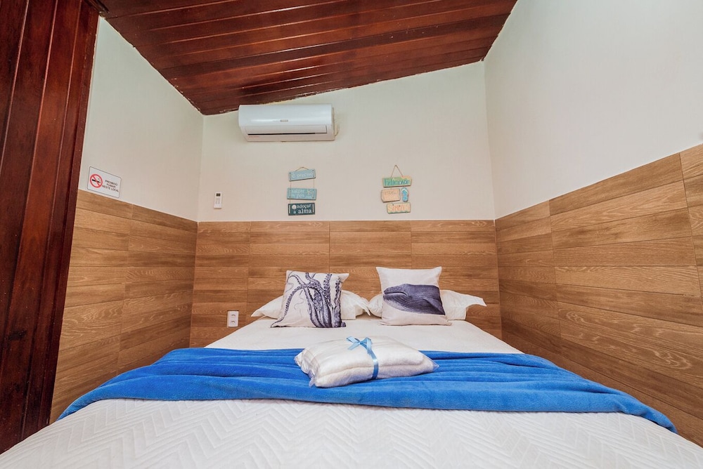 Casa c 4 su tes Piscina Churrasqueira e Garagem