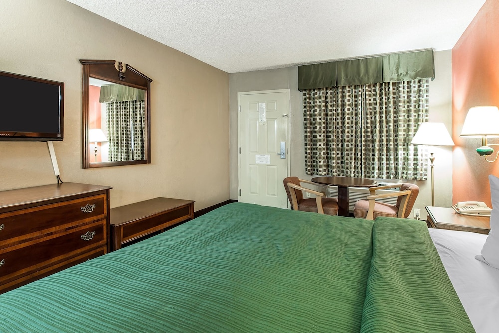 Macon Vacations - Quality Inn Suites Macon North - Property Image 25