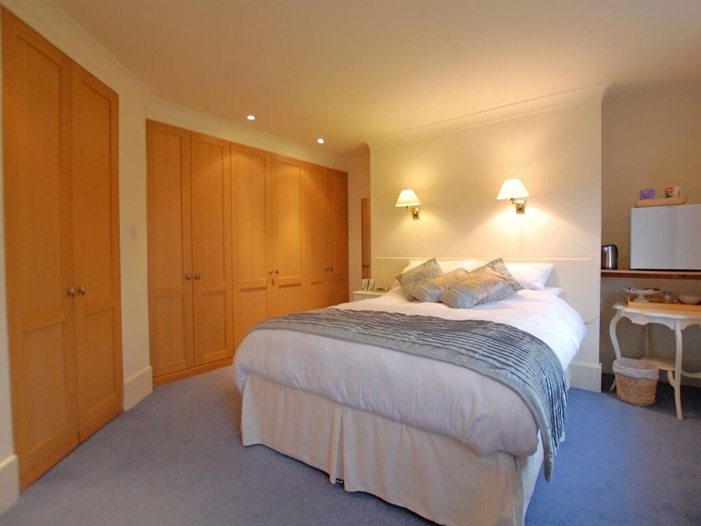 Falcon Inn view 4