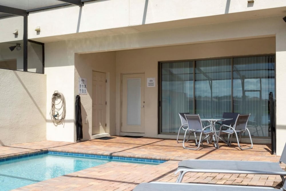 Amazing 5BR Private Pool Lakeview Near Disney