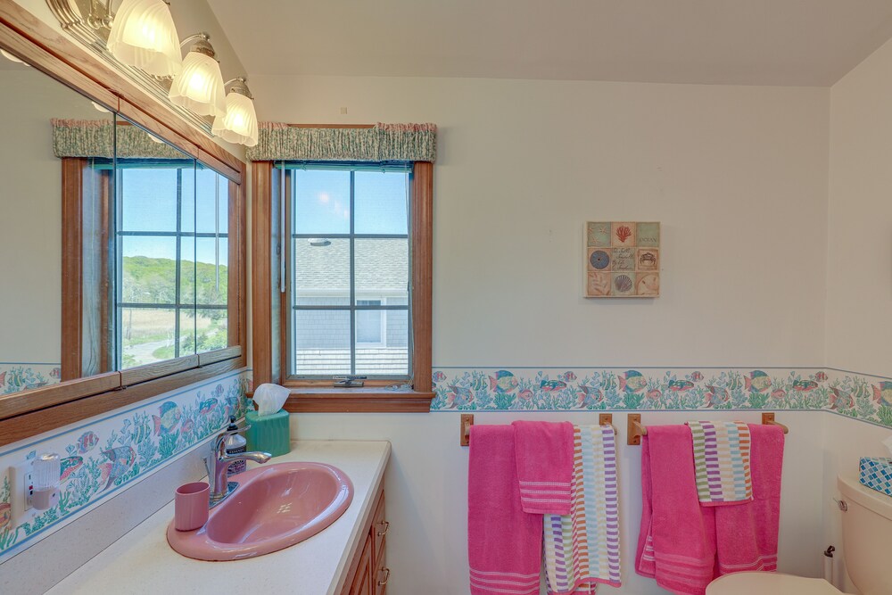 Inviting Rockport Rental w/ Deck: Walk to Beach!