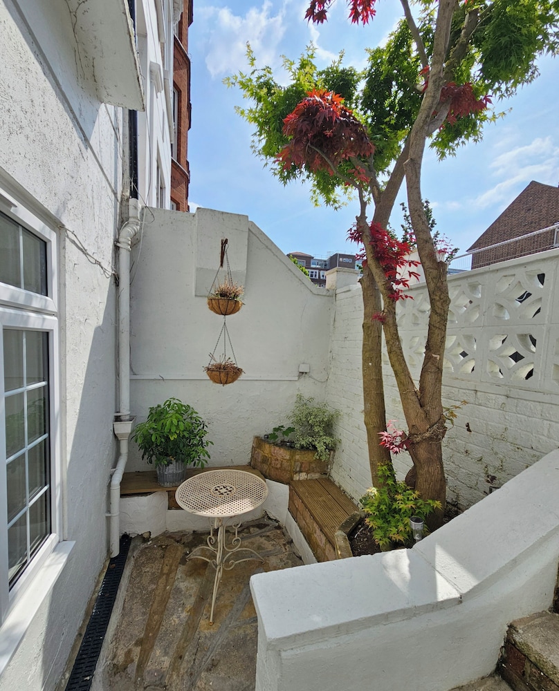 outdoor bbq area